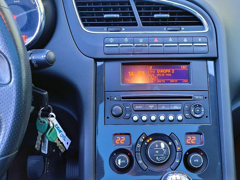 Peugeot 5008 1,6THP SW *DIGIKLIMA* - fotka 39 z 48