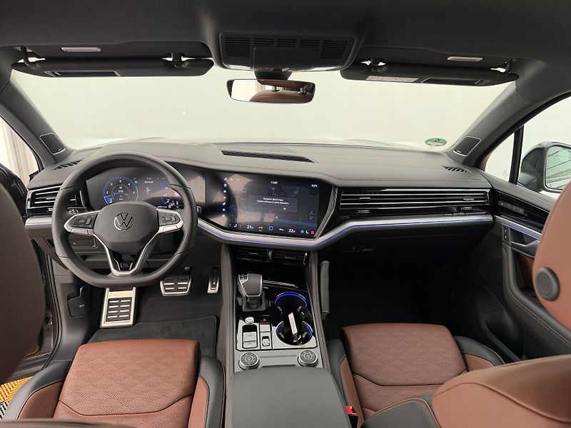 Volkswagen Touareg 3.0Tdi*210kw*DPH*Final Edition - fotka 23 z 49