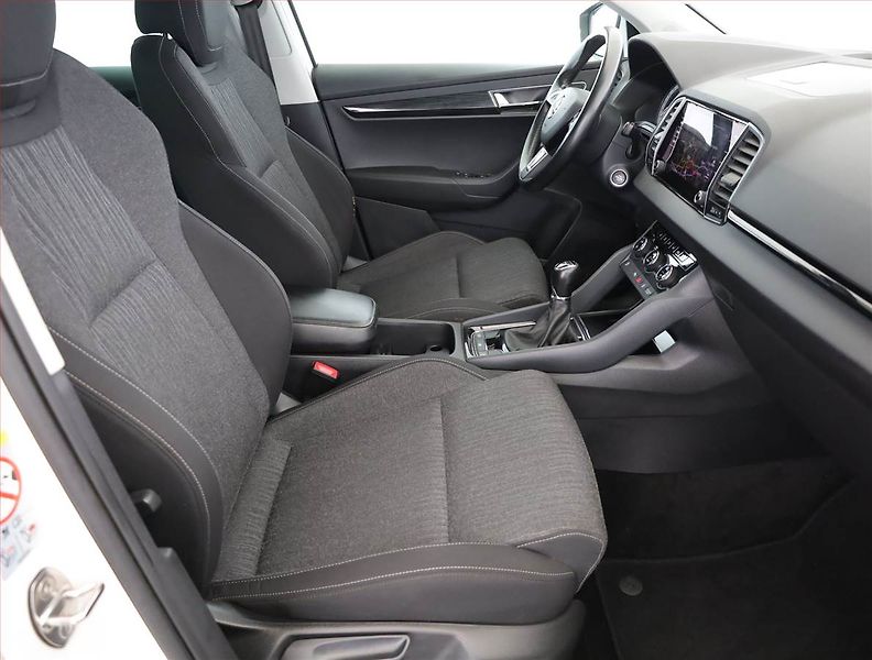 Škoda Karoq (2020) Style 1.6 TDI, ČR,1.maj - fotka 7 z 17