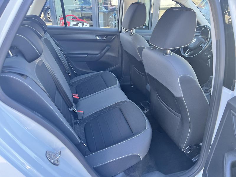 Škoda Fabia Drive 1.0TSi 81kw DSG TEMPOMAT - fotka 32 z 46
