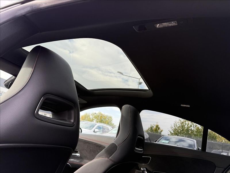 Mercedes-Benz CLA 220 4MATIC kupé - fotka 13 z 13