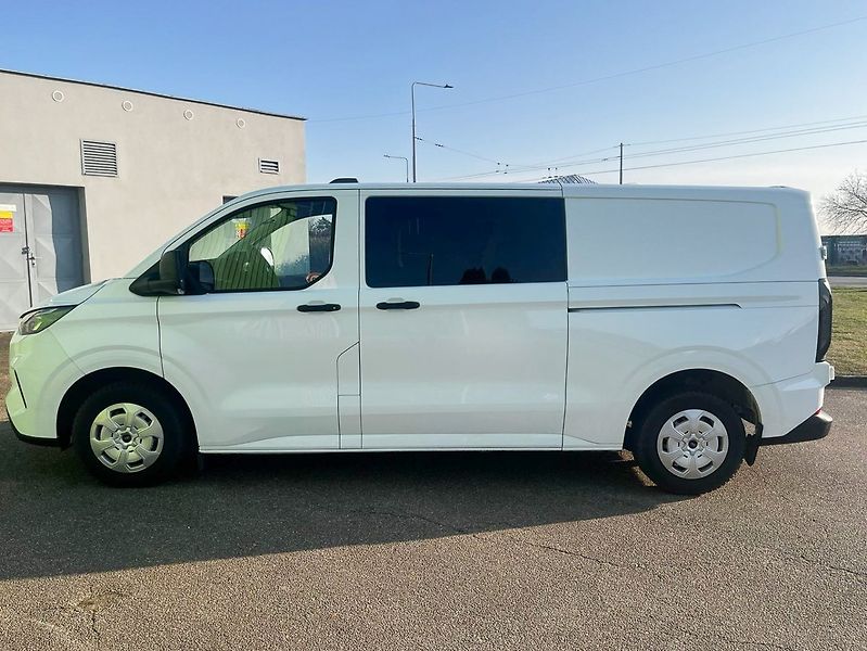 Ford Transit Custom (2025) 2.0 TDCi 100kW 6 míst L2H1 - fotka 6 z 8