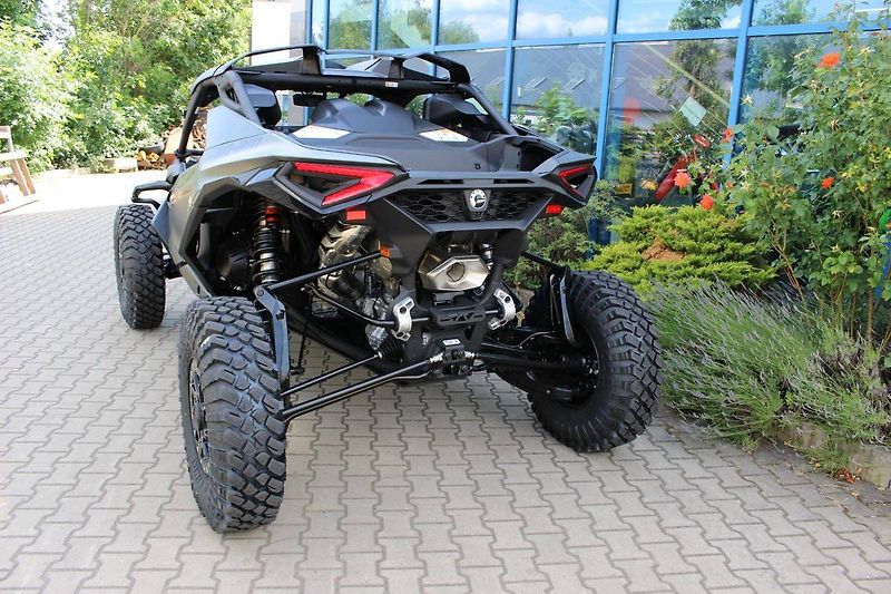 Can-Am Maverick R (2026) XRC DCT 999 T SAS MY 26 SKLADE - fotka 5 z 11