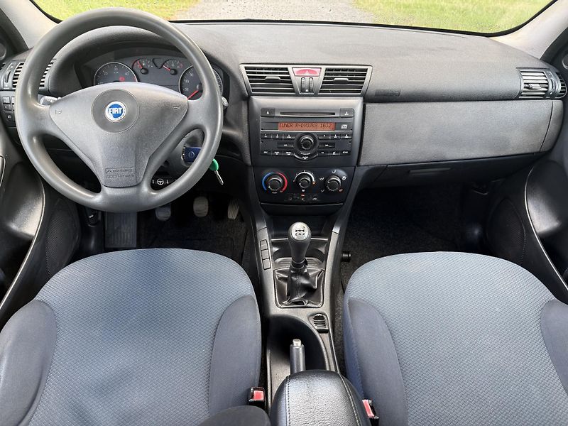 Fiat Stilo 1,9 JTD - fotka 9 z 17