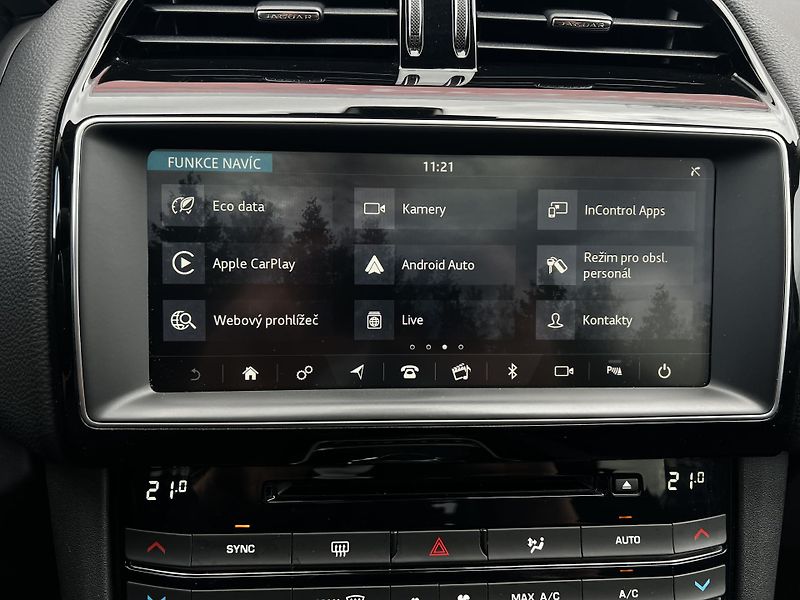 Jaguar F-Pace 25D AWD 177kW R-Sport DPH TZ - fotka 20 z 29