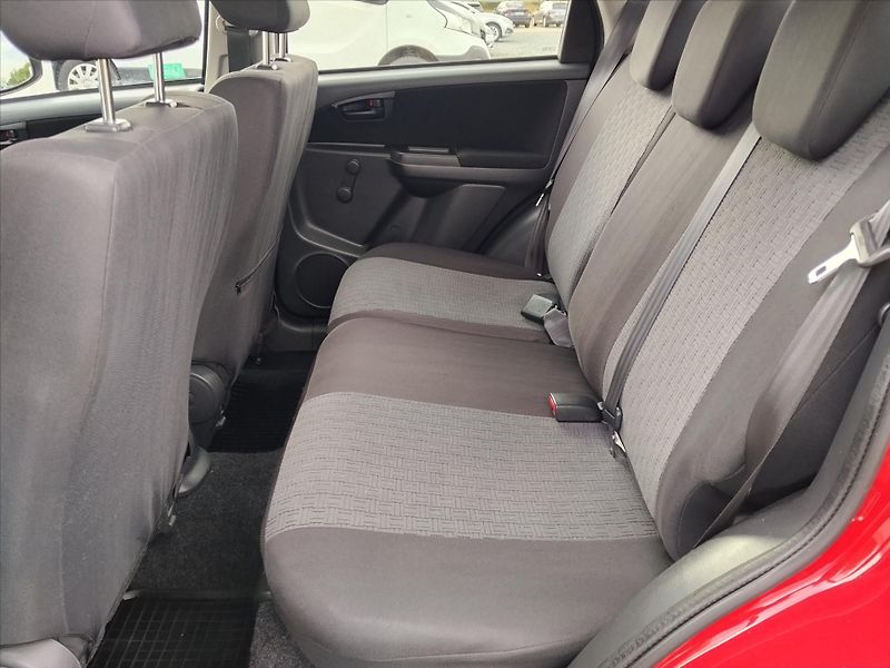 Fiat Sedici 1,6   1.6 16V 88Kw 4X4 - fotka 11 z 21