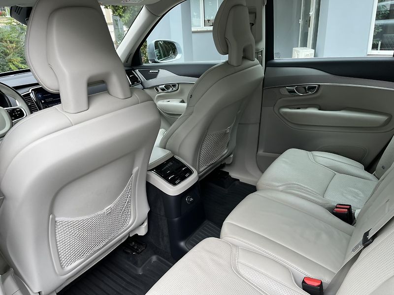 Volvo XC90 (2016) T8 AWD TWIN-ENGINE INSCRIPTION - fotka 21 z 47