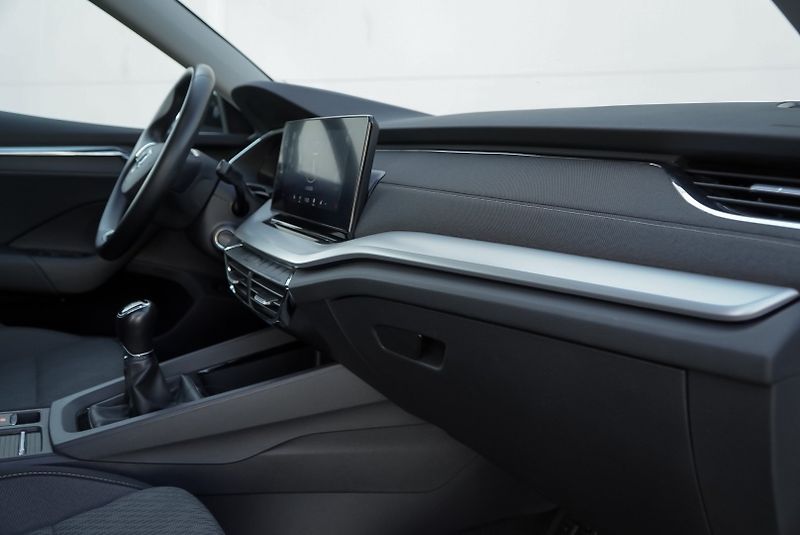 Škoda Octavia 2.0 TDi - fotka 16 z 28