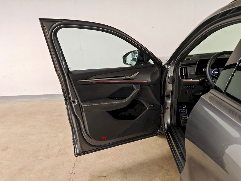 Škoda Kodiaq (2025) 2.0 TDI 142 kW DSG 4x4 Sportli - fotka 23 z 34