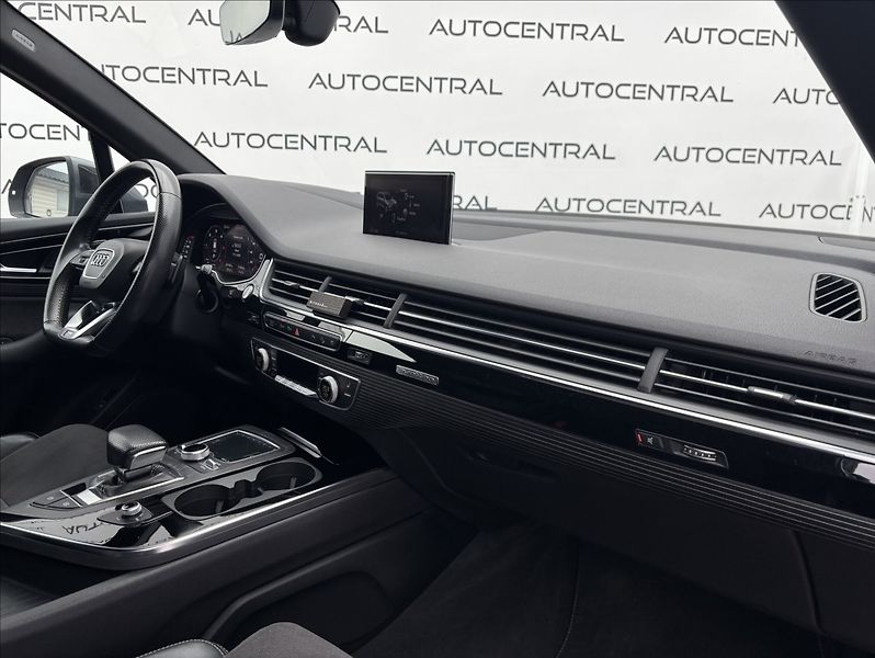 Audi Q7 3,0 TDi,QUATTRO,S-LINE,NEHAVAR - fotka 32 z 41