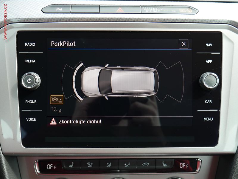 Volkswagen Passat (2018) 2.0TDI 4x4, ČR, Alltrack - fotka 14 z 19