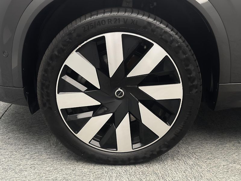 Volvo XC90 T8 AWD RECHARGE ULTIMATE 1.maj - fotka 57 z 57