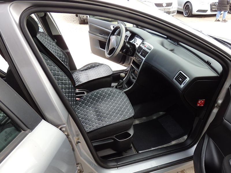 Peugeot 307 2.0i ESP, ZÁLOHOVÁNO - fotka 10 z 13