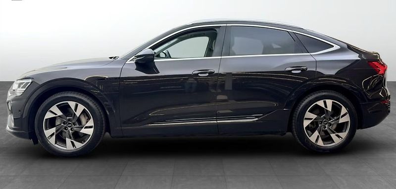 Audi Q8 e-tron SB 55 Q 360k Pano Taž Bílý in. - fotka 2 z 25