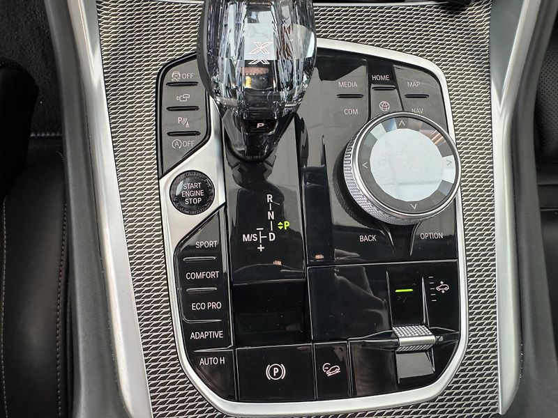 BMW X6 (2019) 40i REZERVACE - fotka 9 z 43