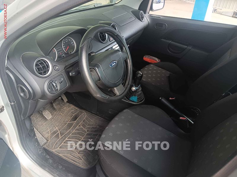 Ford Fiesta (2005) 1.4i, servis.kniha, AC - fotka 3 z 3