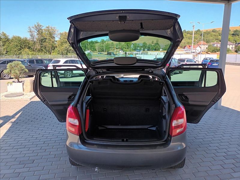 Škoda Fabia 1,4 16V,63KW,KLIMA,PO SERVISU - fotka 20 z 31