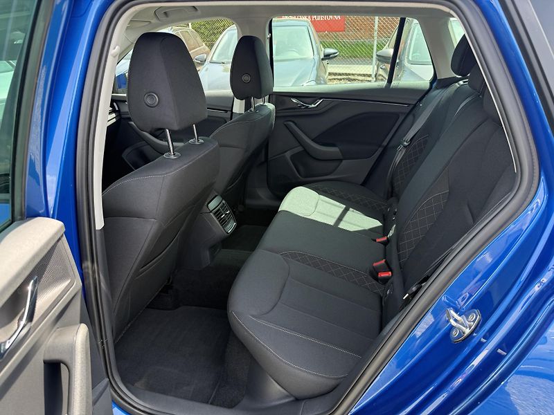 Škoda Kamiq 1.0 TSI AMBITION - fotka 9 z 13