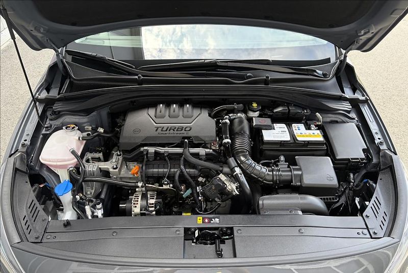 Hyundai i30 1,0 T-GDI DCT  WG FL Style - fotka 23 z 25