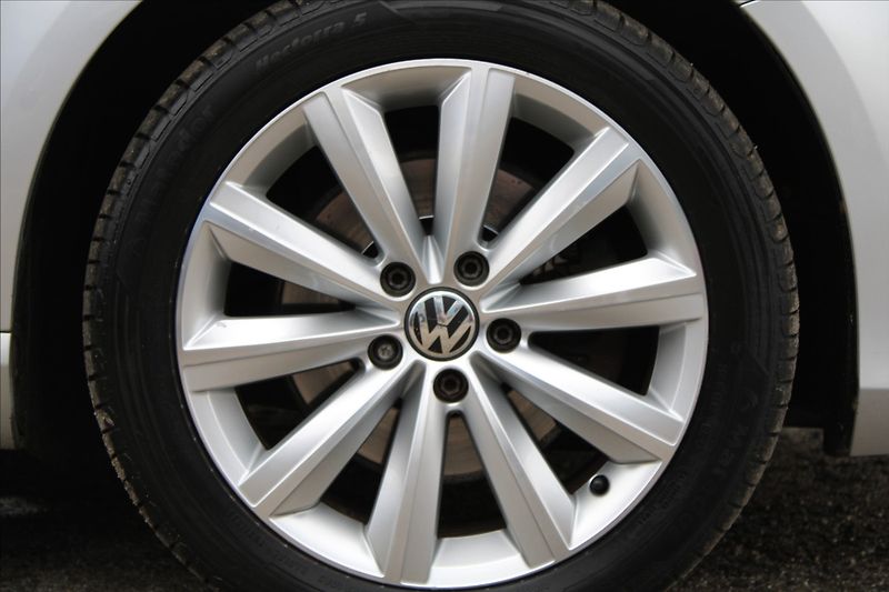 Volkswagen Passat 2,0 TDI  ČR,AUTOMAT,4x4,TAŽNÉ - fotka 26 z 29