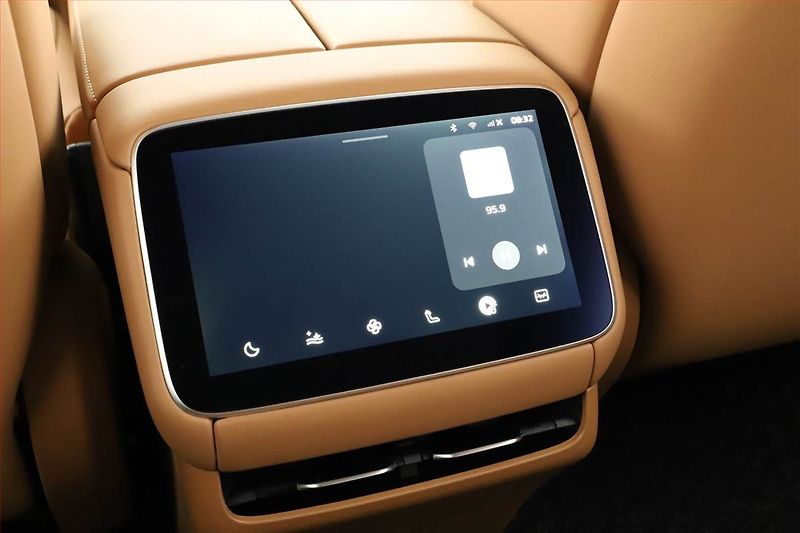 Rising Auto F7 (2025) 77 kWh RWD, SoH 100% - fotka 26 z 31