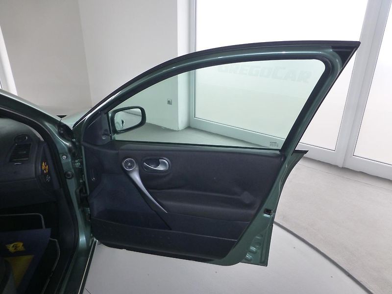 Renault Mégane (2004) 1,6-83KW*KLIMATIZACE** - fotka 11 z 19
