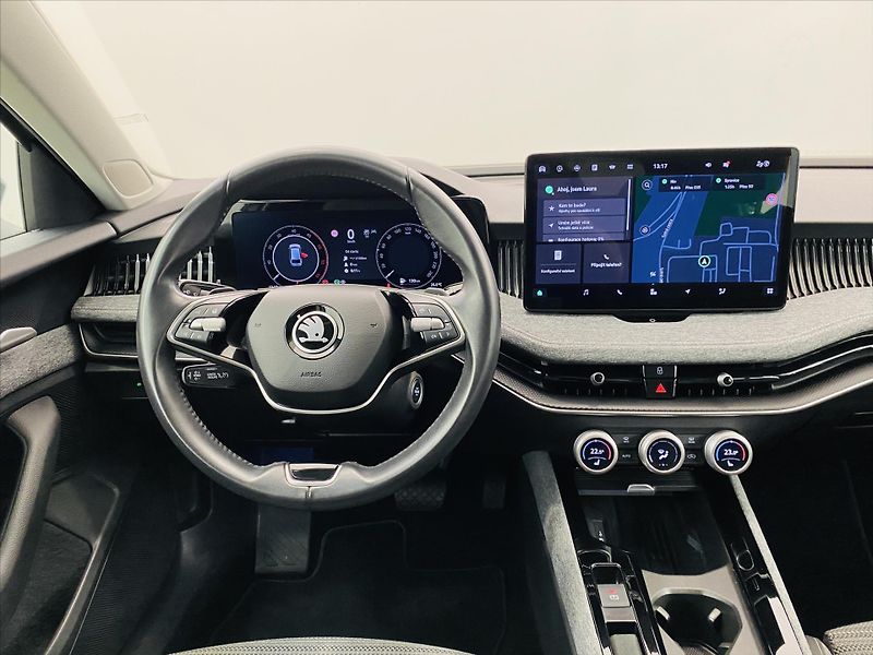 Škoda Superb 2,0 TDI 110kW DSG Selection - fotka 10 z 30