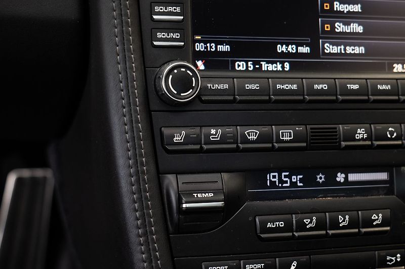 Porsche 911 (997.2) Carrera 4S PDK/Bose/Ch - fotka 11 z 18