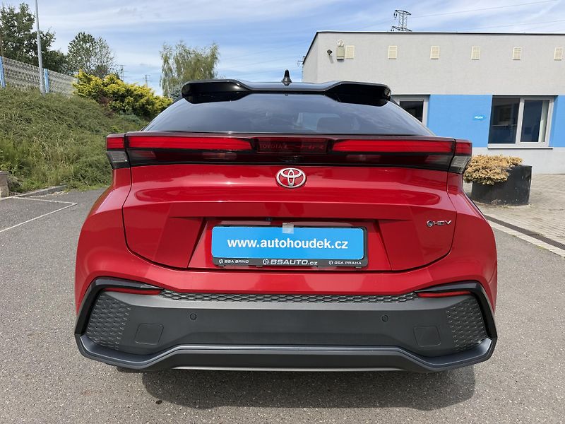 Toyota C-HR 1,8i hybrid automat navigace - fotka 4 z 21