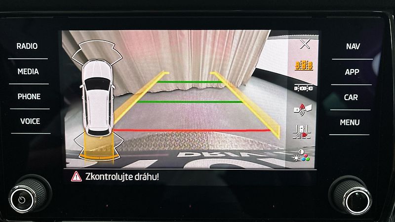 Škoda Kodiaq 2.0 TDI DSG 4x4 Style - fotka 12 z 29