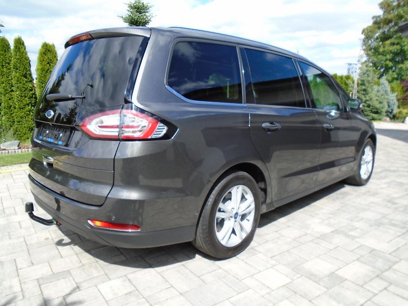 Ford Galaxy 2.0EcoBlue 140kW 8AT Titanium - fotka 4 z 48