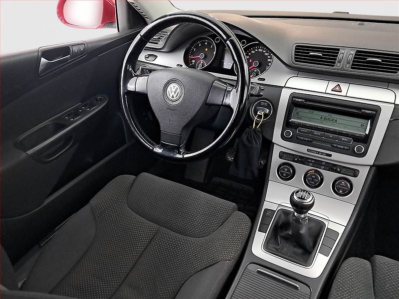 Volkswagen Passat (2009) 1.8 TSI, po STK, Tažné - fotka 7 z 13