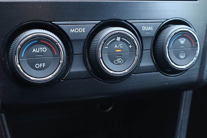 Subaru XV (2013) 2.0i, 4X4, Automat - fotka 16 z 20