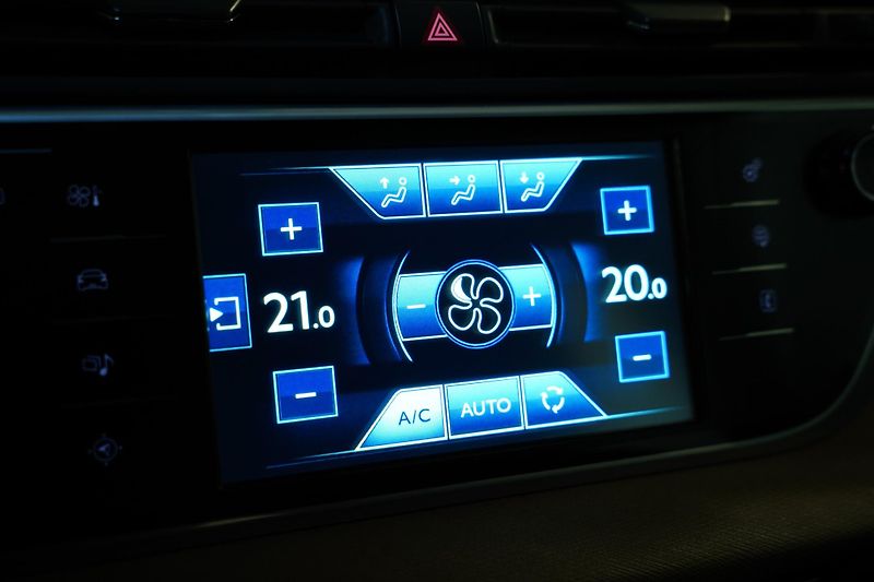 Citroën Grand C4 Picasso - fotka 21 z 29