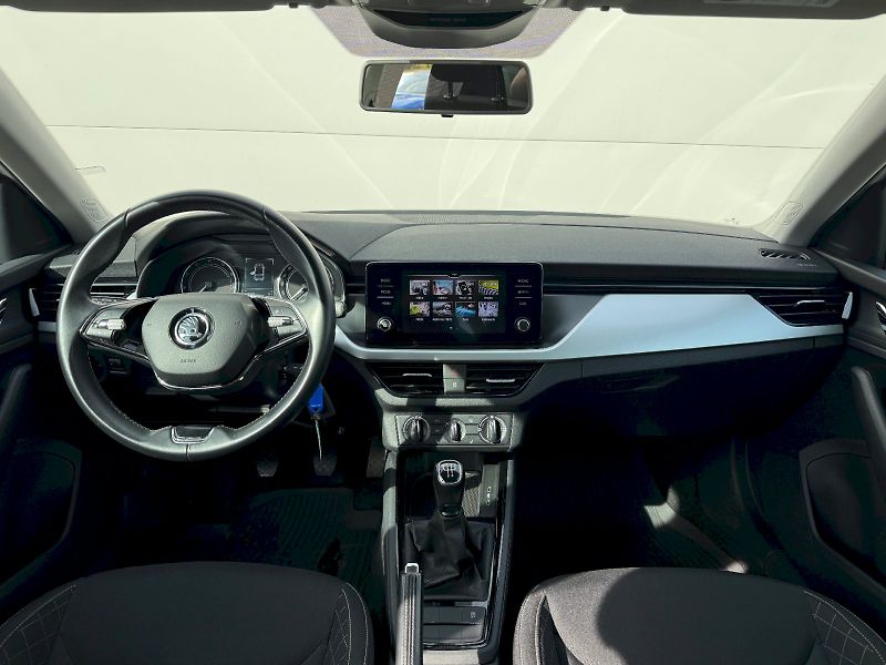 Škoda Scala (2021) 1.0 TSI 70 kW Ambition - fotka 5 z 21