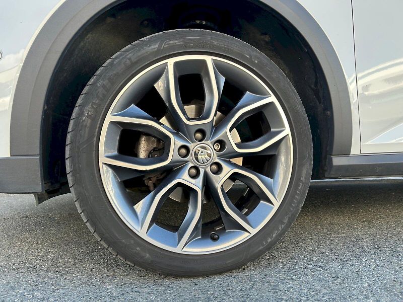 Škoda Kamiq (2020) Scoutline 1.5 TSI 110 kW DSG - fotka 11 z 33