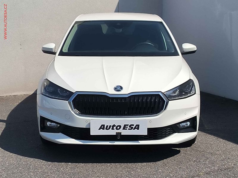 Škoda Fabia (2023) 1.0 TSi, 1.maj,ČR, Style - fotka 2 z 24