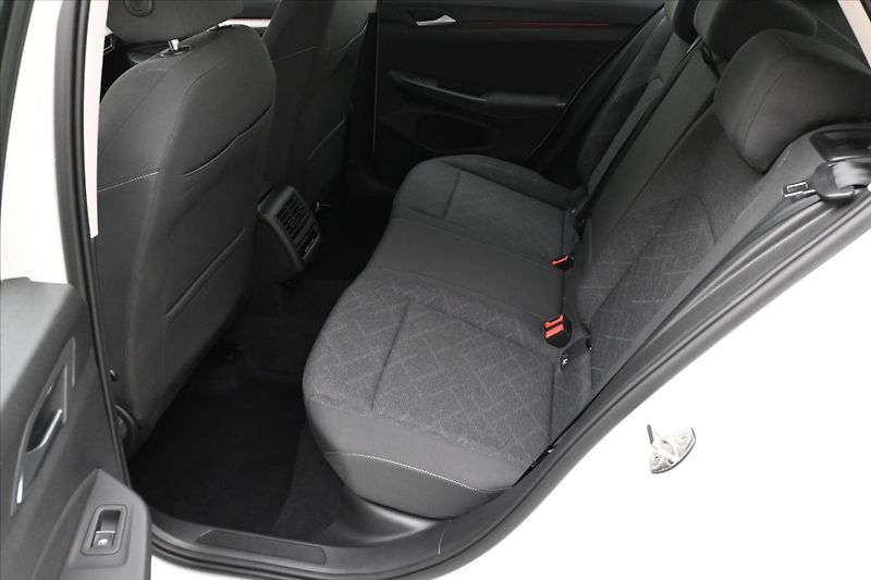 Volkswagen Golf 2,0 TDI 85kW Life Záruka až 5 - fotka 14 z 30