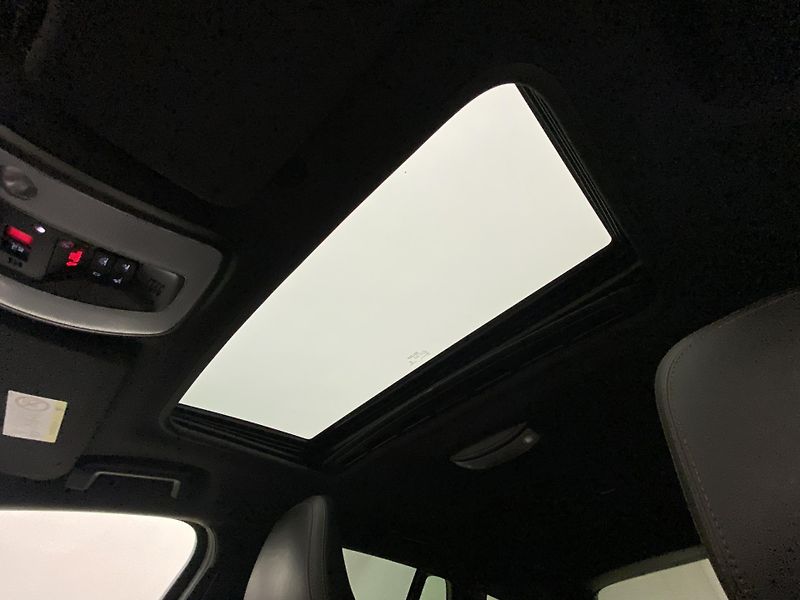 Volvo V60 CC D4 AWD SUMMUM REZERVACE - fotka 30 z 42