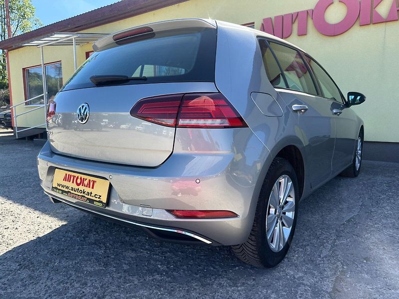 Volkswagen Golf 1.0TSi 85kW/1MAJ/Serv.knih/TOP - fotka 3 z 39