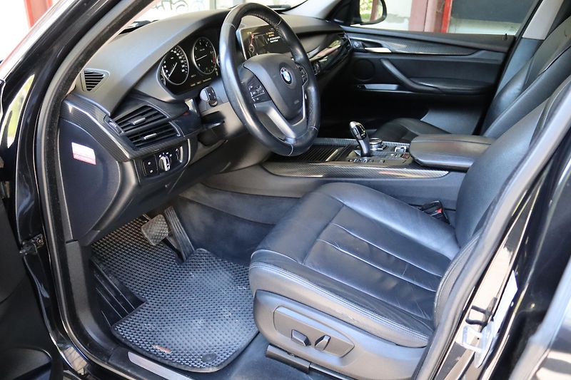 BMW X5 XDRIVE 30D F15 190kW - fotka 21 z 50