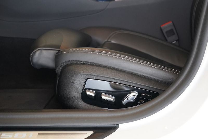 BMW Řada 5 M550i xDrive, Nezávislé, Laser - fotka 23 z 50