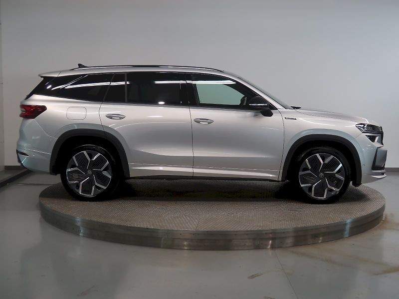 Škoda Kodiaq (2025) iV SPORTLINE 1.5TSI 150KW TAŽN - fotka 8 z 48
