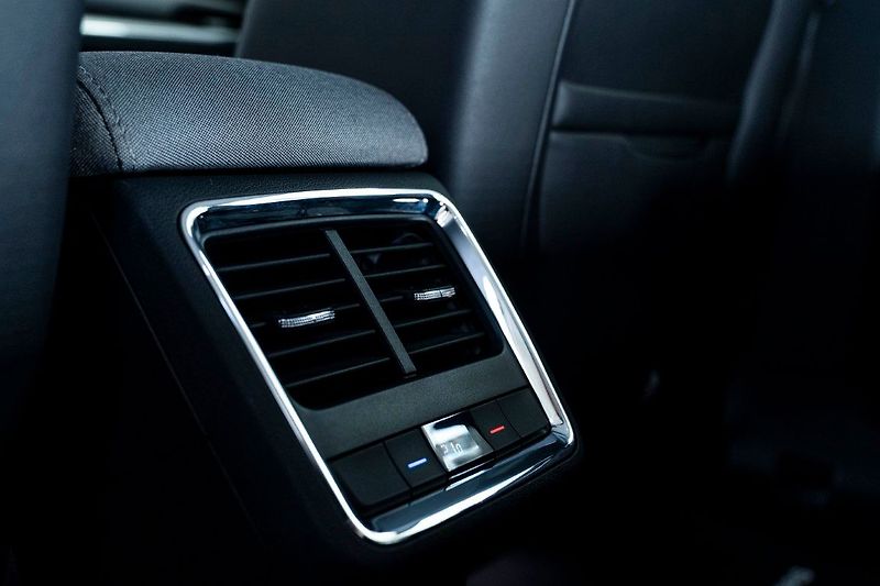 Škoda Enyaq iV 60 132kW Matrix Kamera Tažn - fotka 27 z 30