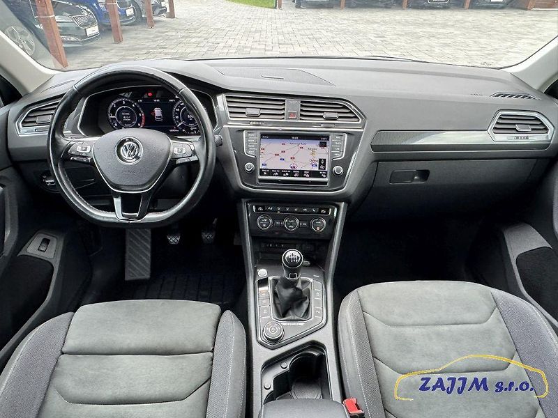 Volkswagen Tiguan 2.0TDI 4x4 + tažné, kamera - fotka 20 z 60