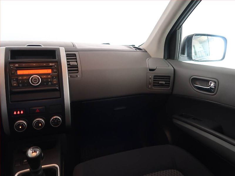 Nissan X-Trail (2008) 2.0 dCi, 4X4, Tažné - fotka 8 z 14