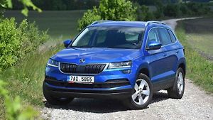 Škoda Karoq je úspěšná jako nový vůz i jako ojetina.