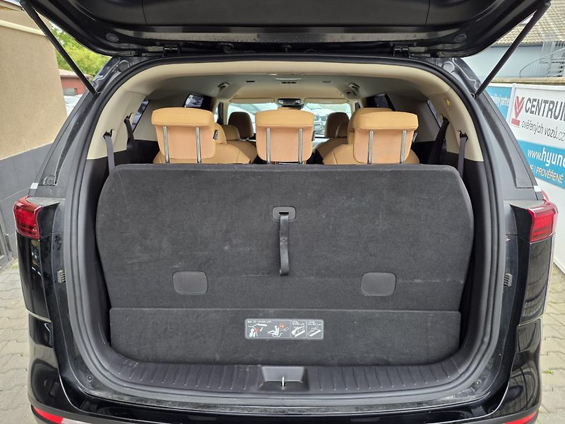 Kia Carnival 2.2-9 míst-SKLADEM - fotka 50 z 63