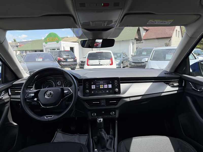 Škoda Kamiq 1.0 TSI AMBITION - fotka 7 z 13