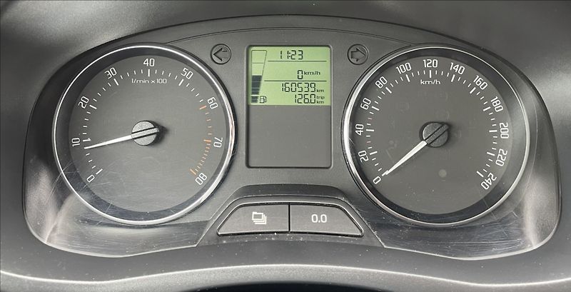 Škoda Roomster 1,2 TSi,77kW,serv.kn. - fotka 14 z 23